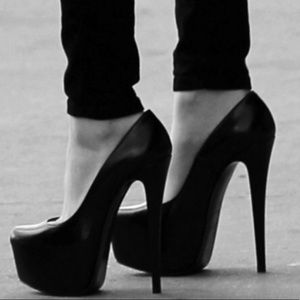 SZ 9 Black Leather Steve Madden Dejavu Pumps Heels